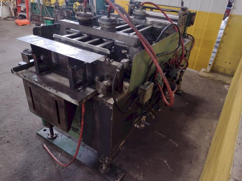24" TRIAD DESIGN & MFG FEEDER: STOCK #17013