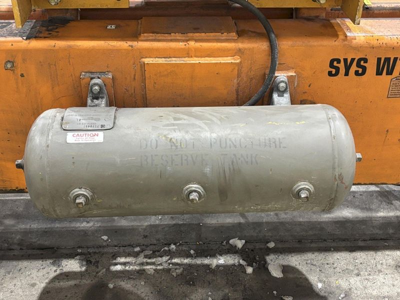 10,000 LBS X 50' X 8' PERMADUR SERIAS 816 VACUUM SHEET LIFTER WITH UNIVAC 1500 GENERATOR: STOCK