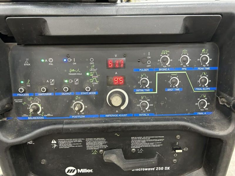 Miller Syncrowave 250 DX AC/DC Tig Welder w/ Miller Coolmate 3 Coolant System