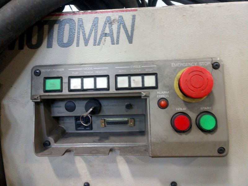 6 AXIS MOTOMAN MODEL SK16-6 ROBOT WELDING CELL WITH MILLER AUTO DELTAWELD 452 WELDER: STOCK #138