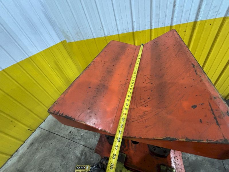 11,000 LBS X 51" SEN FUNG MODEL #UC4A MOTORIZED COIL REEL UNCOILER & COIL CAR: STOCK #23646