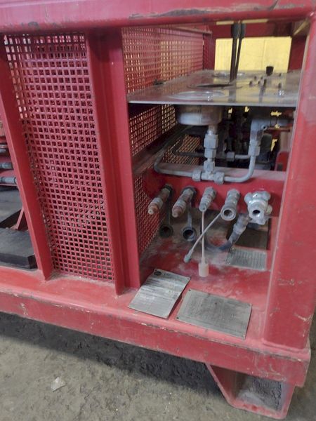 10" WEATHERFORD MODEL "SUT" PORTABLE PIPE HYDRDAULIC BREAK-OUT & BUCKING MACHINE: STOCK #18037