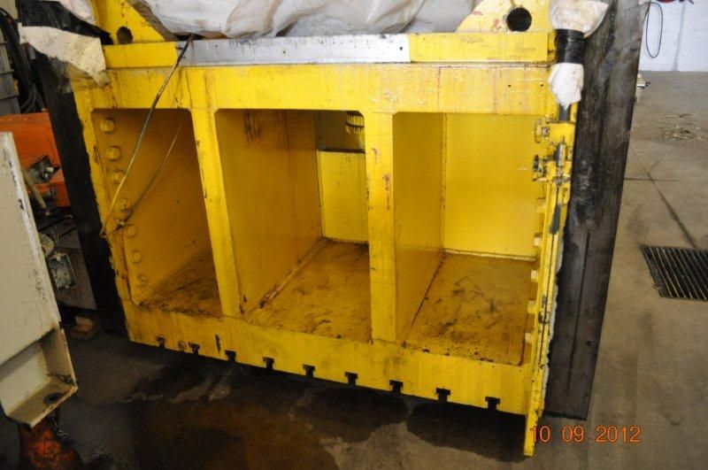 600 TON PACIFIC HYDRAULIC PRESS
