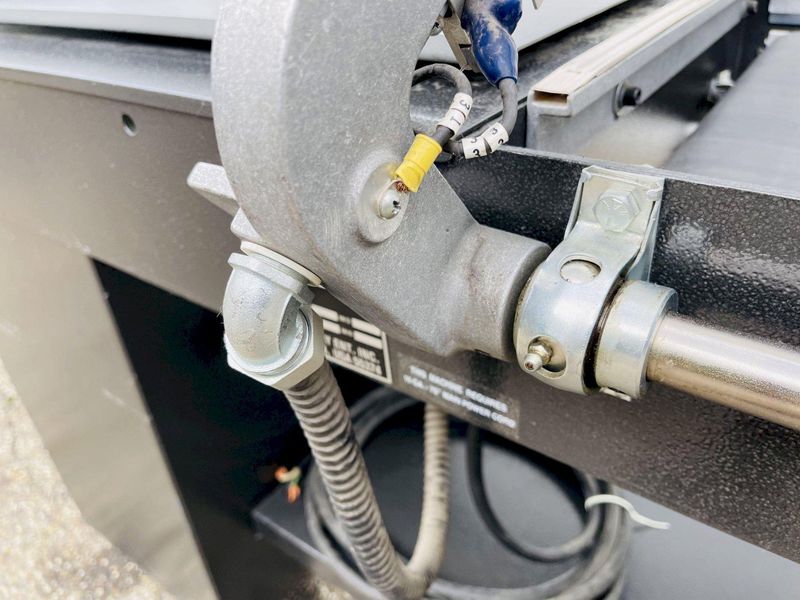 Eastey EM28T Manual L-Bar Sealer w/ Powered Take Away Conveyor