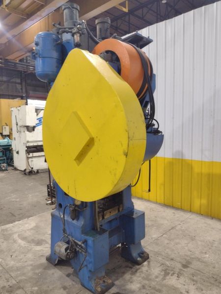 400 TON MINSTER MODEL #90-400 KNUCKLE JOINT PRESS 4.5" STROKE: STOCK #23670