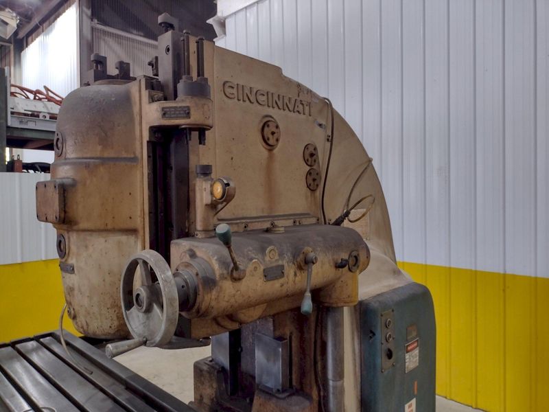 #6 X 20" X 104" CINCINNATI MODEL #6V VERTICAL MILL: STOCK #21703