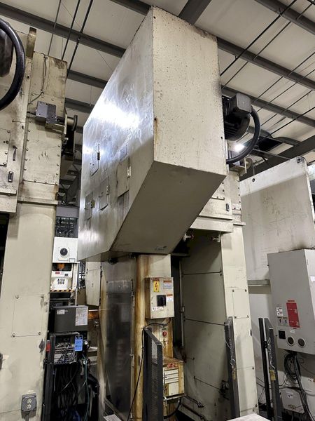 440 TON KOMATSU SSSC STAMPING PRESS