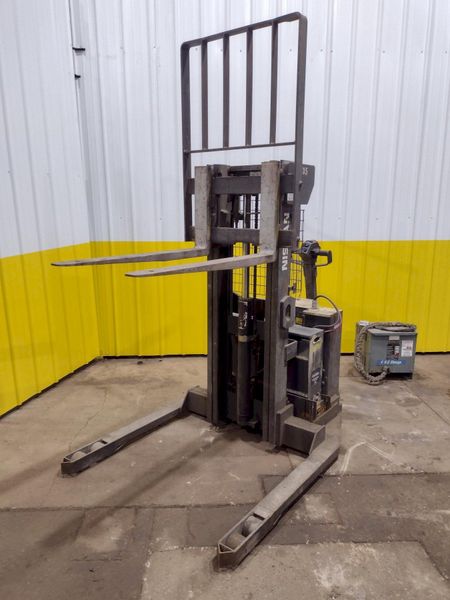 3,000 LB NISSAN MODEL #WSN-30-TH ELECTRIC POWERED PALLET MOVER FORKLIFT: STOCK #19284