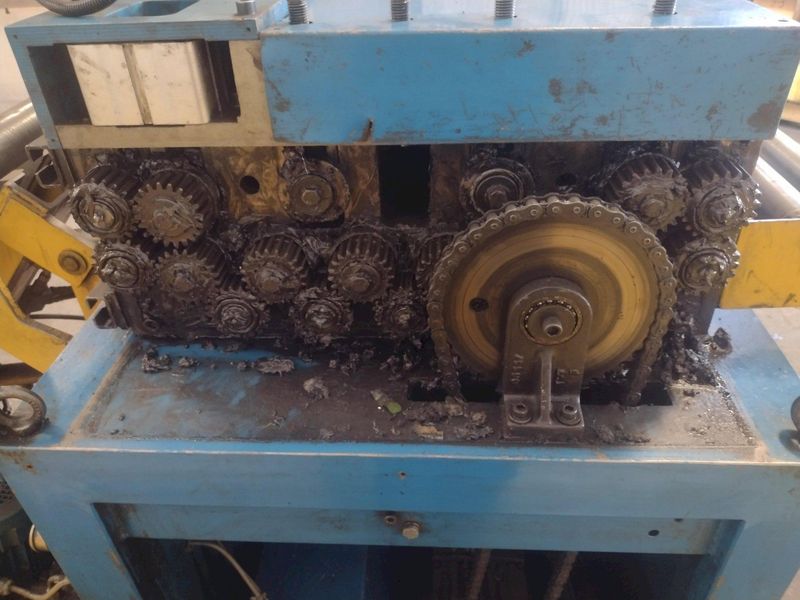 31" x .090" DIMECO MODEL #1676EVV 7 ROLL POWERED STRIP STRAIGHTENER WITH PEELER ARM: STOCK 17225