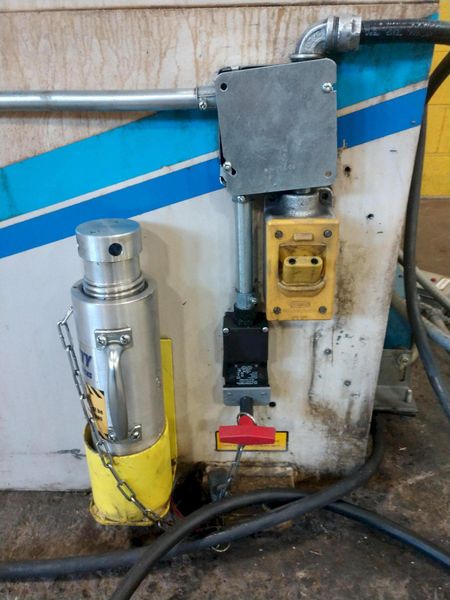 140 TON X 10' WYSONG MODEL #THS140-120 "HIGH SPEED" HYDRAULIC PRESS BRAKE: STOCK #13918