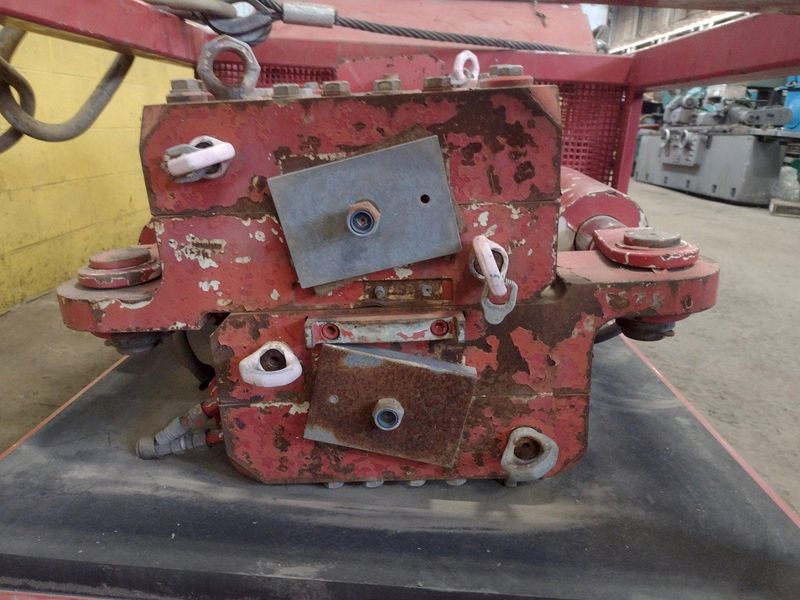 10" WEATHERFORD MODEL "SUT" PORTABLE PIPE HYDRDAULIC BREAK-OUT & BUCKING MACHINE: STOCK #18037