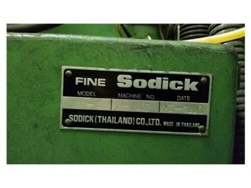 EQUIPPED WITH 3R TOOL 48 ATC CHANGER, NEURO FUZZY II 80 CONTROL, 32X44 TABLE, 3-R ROTATING SPINDLE, ROTATING C-AXIS, (HAS BOARD PROBLEM)