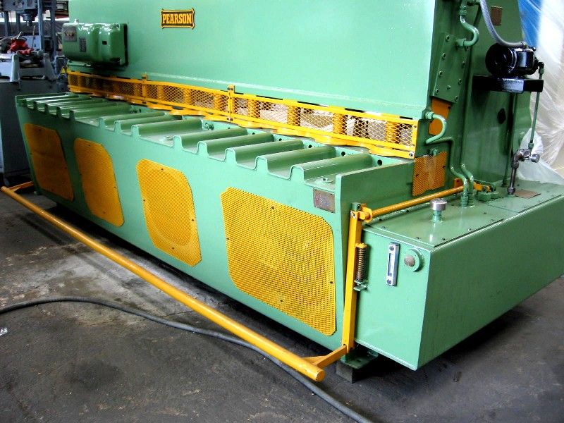 Specifications:  Capacity 10’ x ¼”(.250”) in mild steel Back Gauge  32” Main Motor  20 HP Dimensions  13’ L x 7’W x 6’H  Equipped with: Front operated back gauge 2 Spare blades