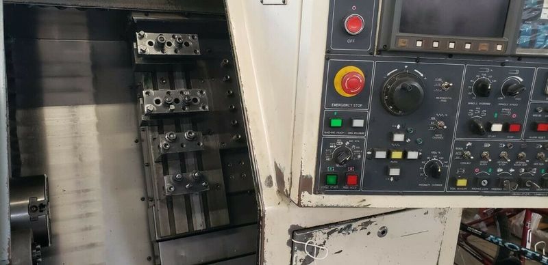 Box Way Machine 1996 DAEWOO PUMA 6G Fanuc OT GANG TOOL CNC LATHE, CHIP CONVEYOR, ASSORTED TOOLING ie fixtures and jaws  ($1000 value) /  not under power anymore but in excellent condition