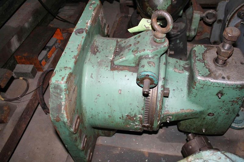 #6 KEARNEY & TRECKER SWIVEL RIGHT ANGLE MILLING HEAD:  STOCK #15902