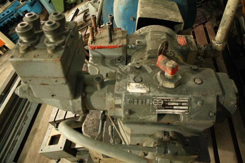 40 HP MOTOR AND OILGEAR PUMP: STOCK