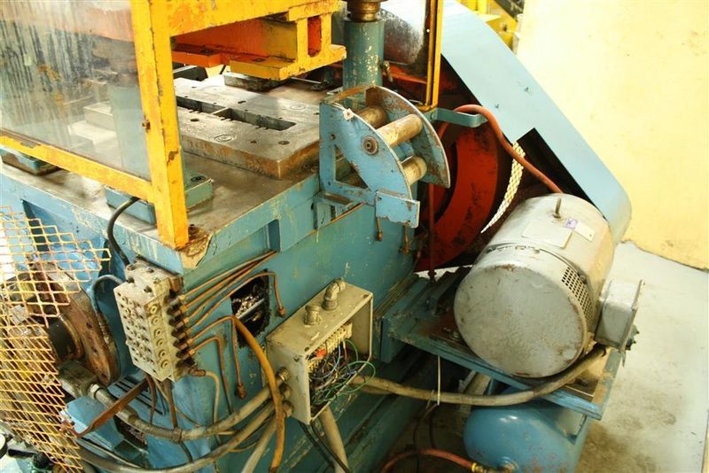 COE 4 POST FLYING CUTOFF PRESS: STOCK #57928