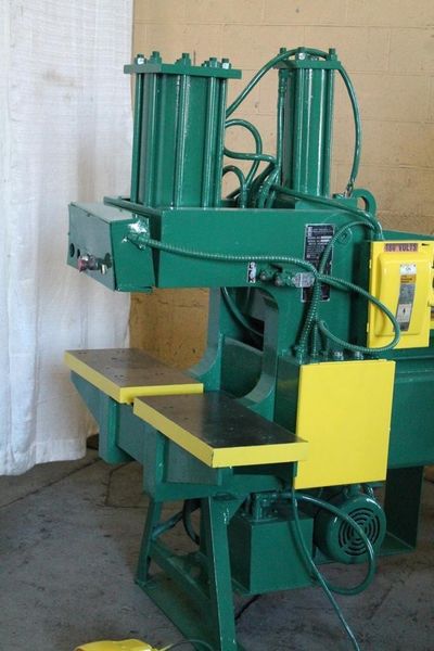 86 TON METAL MUNCHER #MM 900 HYDRAULIC IRONWORKER: STOCK #63902