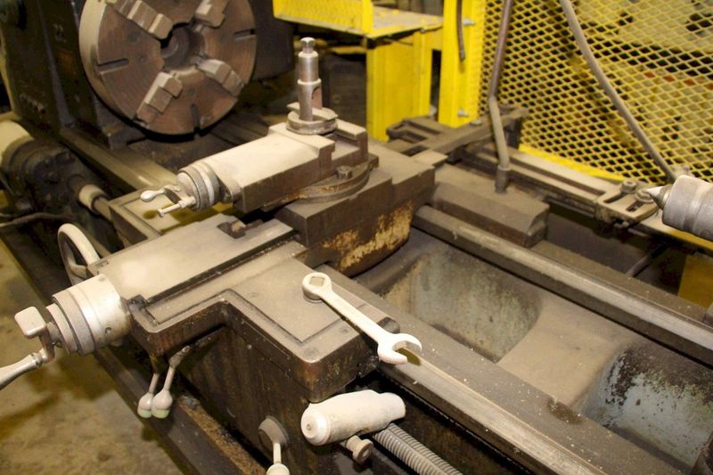 24" X 104" CINCINNATI ENGINE LATHE: STOCK #67204