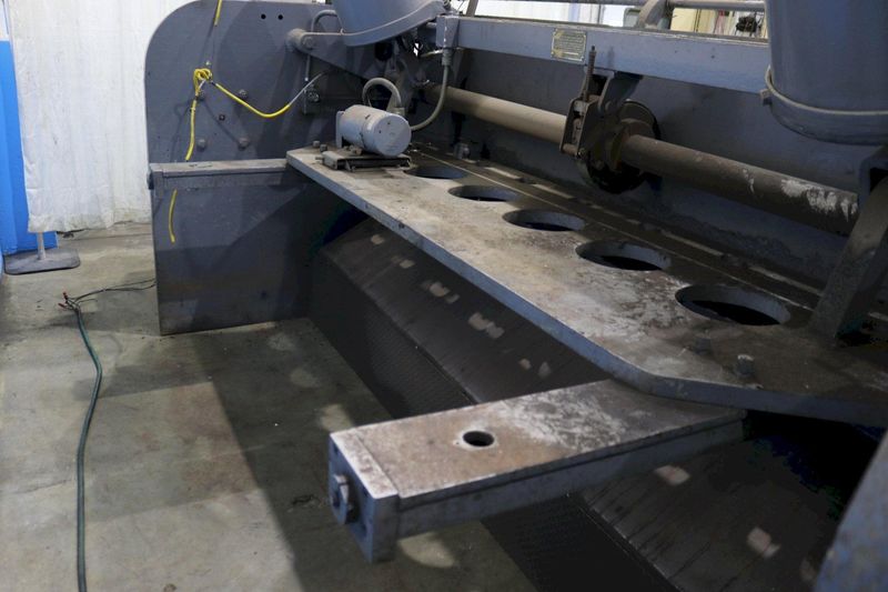 10' X 1/4' CINCINNATI POWER SQUARING SHEAR: STOCK #72173