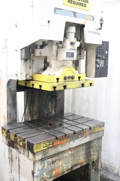 80 TON KOMATSU MODEL #OBS 80-2 GAP FRAME PRESS: STOCK 72883