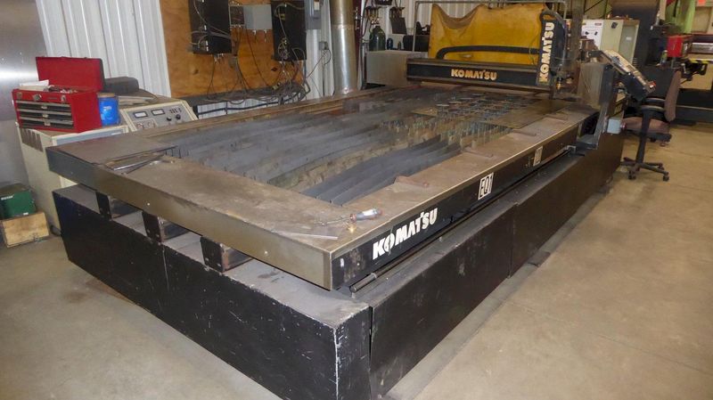 Used Komatsu 90 Amp Plasma Cutter 5' x 10' Table