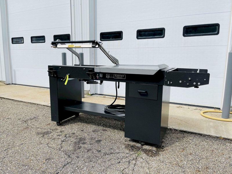 Eastey EM28T Manual L-Bar Sealer w/ Powered Take Away Conveyor