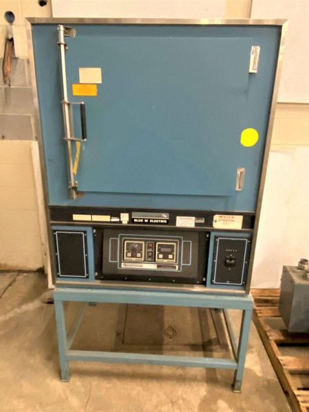 BLUE M MODEL #256 ELECTRIC OVEN: STOCK #73763
