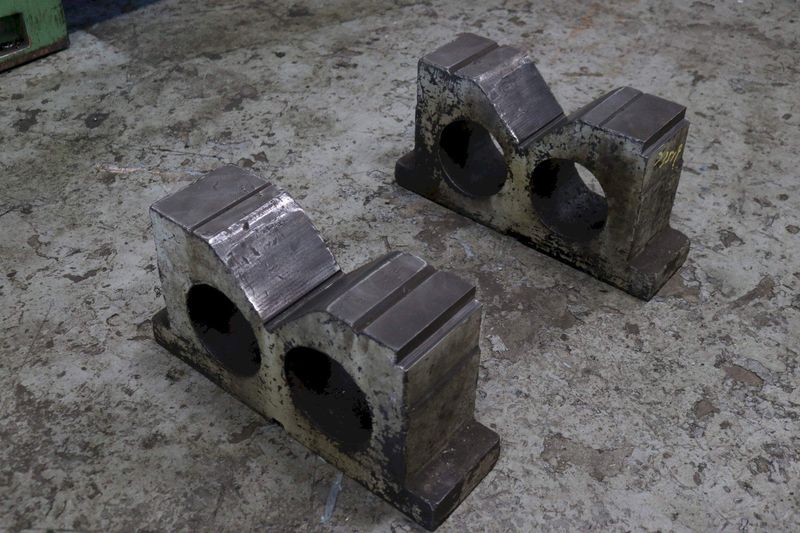 PAIR V BLOCKS 18" WIDE X 11" HT X 6" DEEP: STOCK #73519