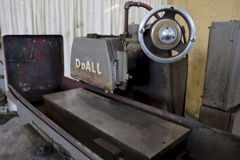 10" X 30" DOALL HORIZONTAL SURFACE GRINDER: STOCK #73106