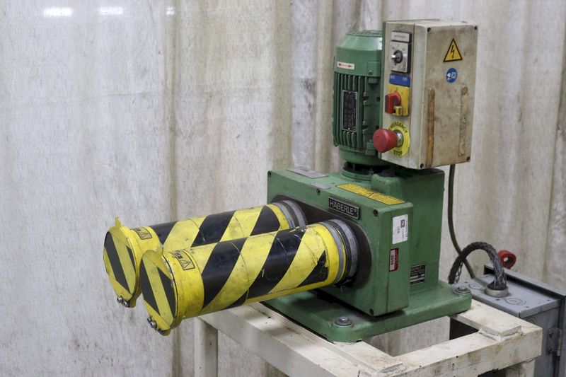 HABERLE MODEL HR302 PIPE DE-BURRING MACHINE: STOCK # 73097