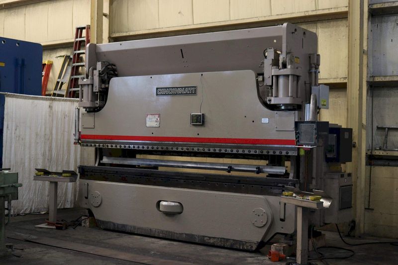 175 TON X 14' CINCINNATI FORMASTER II CNC HYDRAULIC BRAKE: STOCK #73093
