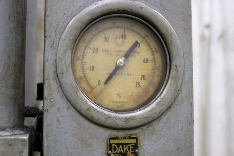 75 TON DAKE 4 POST HYDRAULIC PRESS: STOCK #72929
