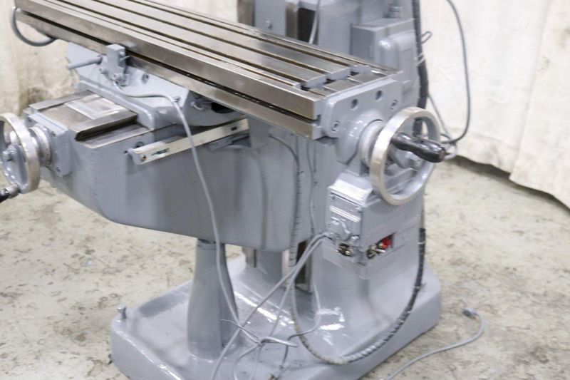 1-1/2 HP MAXMILL VERTICAL RAM TYPE MILL: STOCK #72641