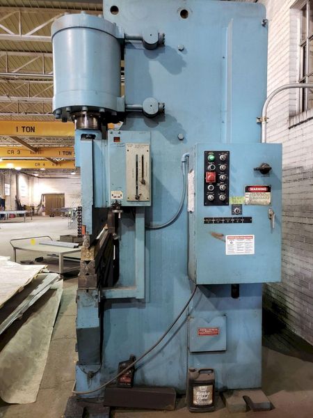 230 TON X 12' NIAGARA MODEL HBM #230-10-12 HYDRAULIC BRAKE: STK #72078