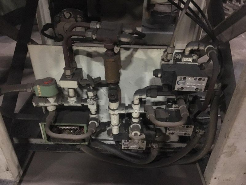 28" X 120" POWERED ROLLER CONVEYOR: STOCK # 70502