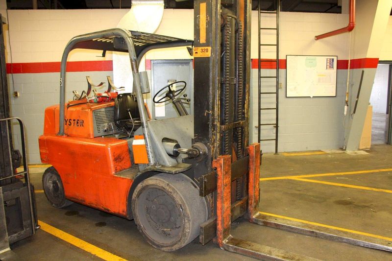 15,000 LB HYSTER LPG FORKLIFT: STOCK #69920