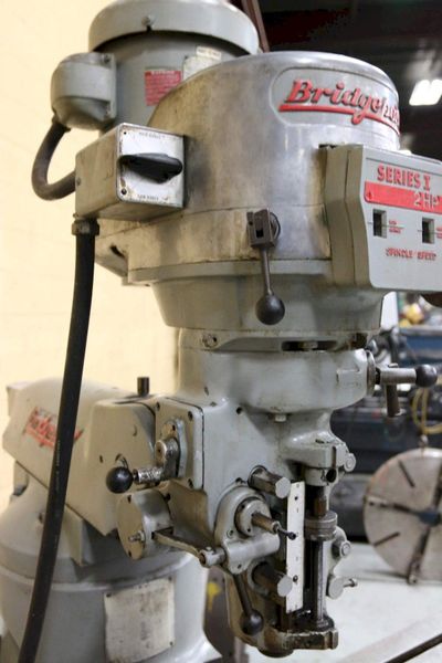 2 HP BRIDGEPORT VERTICAL MILLING MACHINE: STOCK #68513