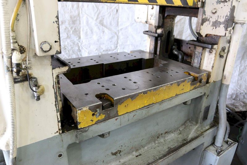 60 TON MINSTER MODEL #P2-60-32 PIECE MAKER SSDC PRESS: STOCK 68274