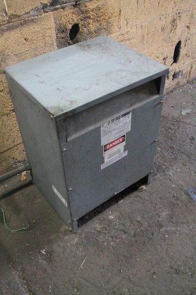 15 KVA SQUARE D TRANSFORMER: STOCK #65872