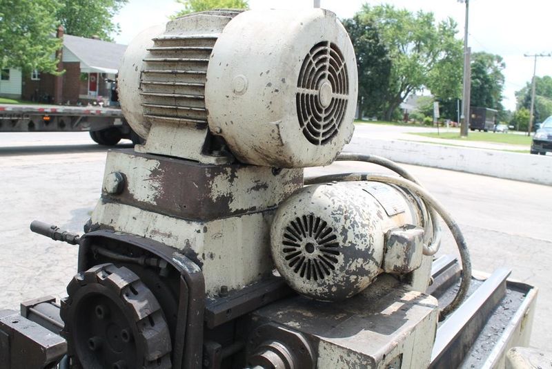 124' GIDDINGS & LEWIS MILLING & FACING CENTERING MACHINE STOCK #64194