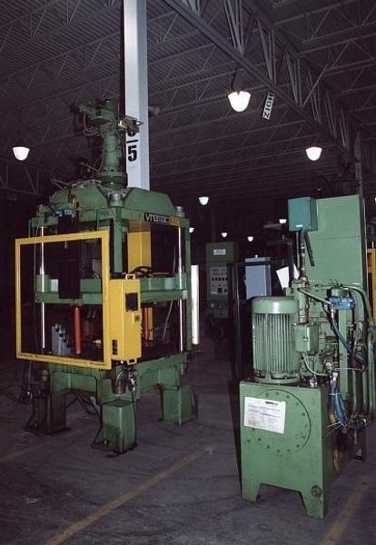 50 TON VREMAC 4-POST DOWNMOVING HYDRAULIC PRESS: STOCK #50291