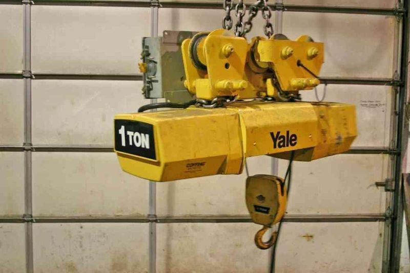 1 TON YALE ELECTRIC CABLE TYPE HOIST: STOCK #50125