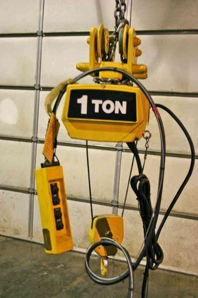 1 TON YALE ELECTRIC CABLE TYPE HOIST: STOCK #50126