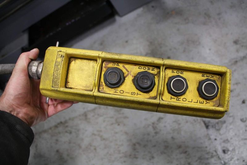 3 TON YALE ELECTRIC CHAIN HOIST W/POWER TROLLEY: STOCK #67436