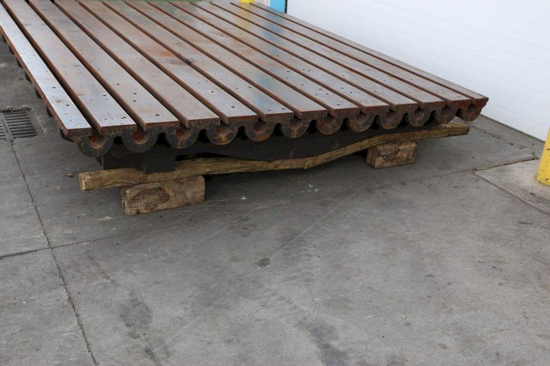 8' X 10' X  22' T SLOTTED PLATE: STOCK #68652