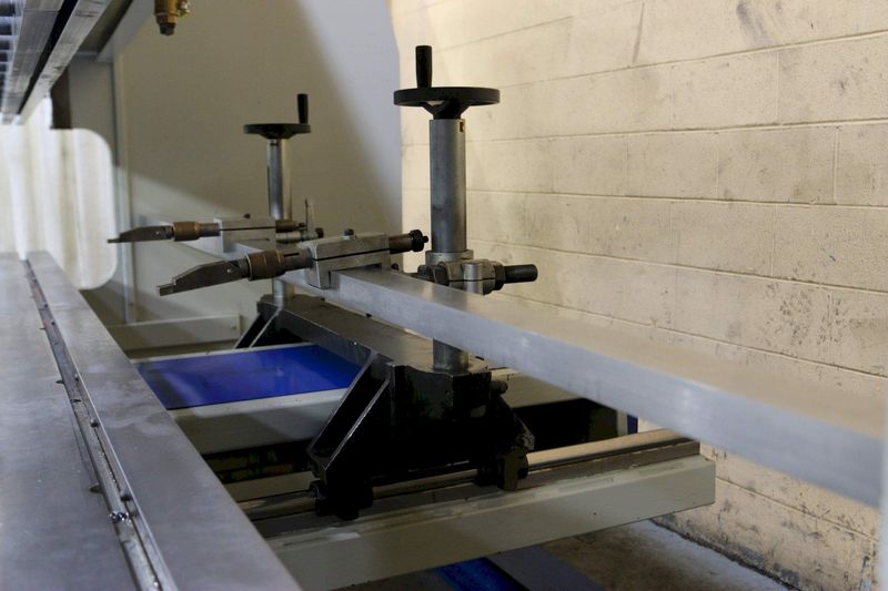 121 TON X 10' DARLEY MODEL EHP110-31/25 HYDRAULIC PRESS BRAKE: STOCK #70794
