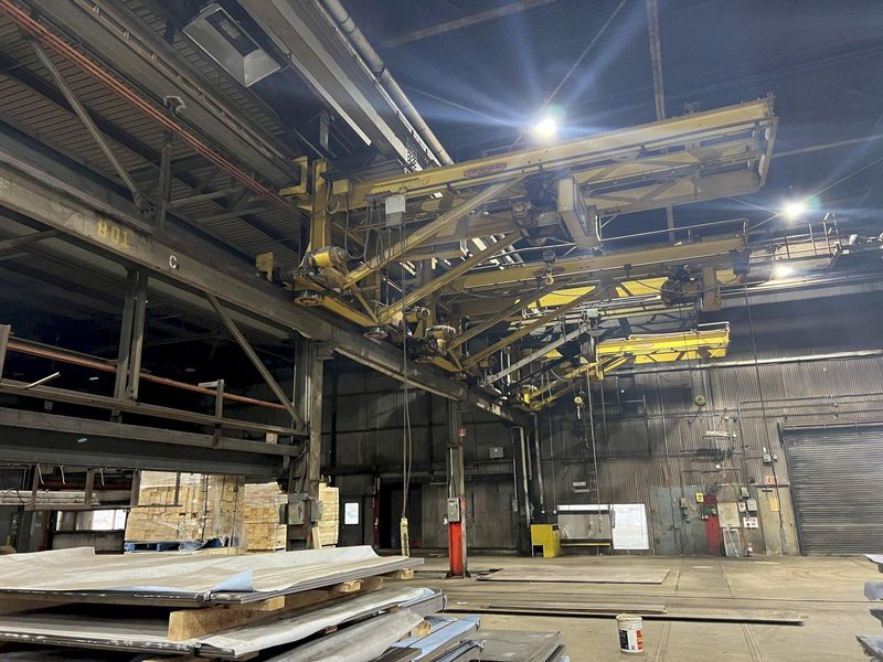 3 TON X 15' SHEPARD-NILES WALL MOUNTED POWERED GANTRY CRANE: STOCK 18474