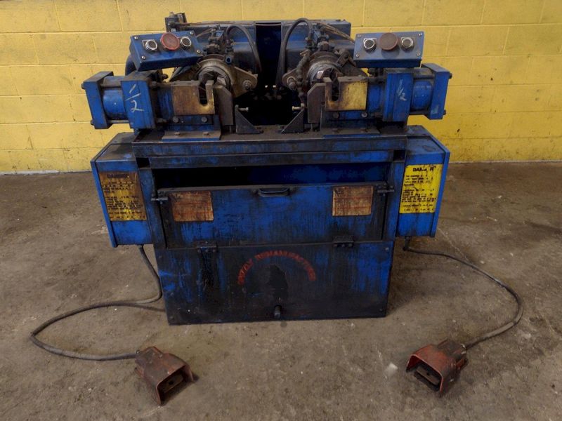 3/4" (2) HEAD ASHLAND MODEL #100 PIPE THREADER WITH  LANDIS LANCO #6T HEADS: STOCK #18210