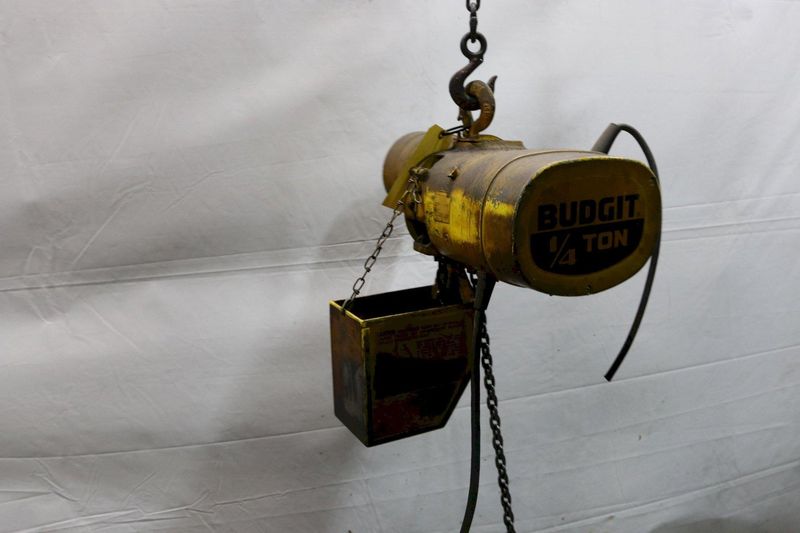 500 LB BUDGIT ELECTRIC POWERED CHAIN HOIST: STOCK #11975